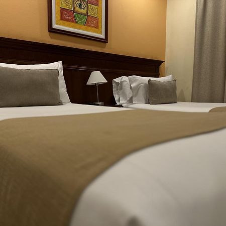 Ritz Hotel Mendoza Buitenkant foto
